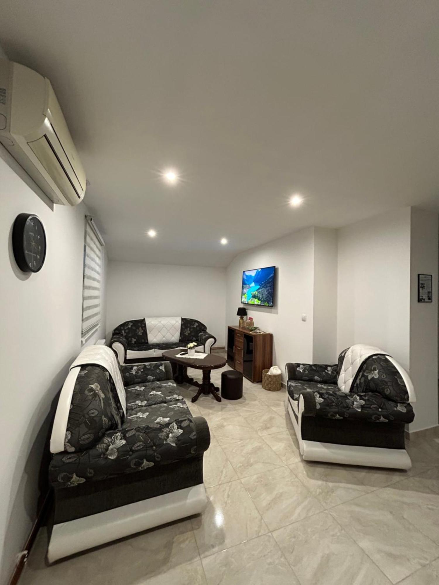 Apartman Diamond Lux Surčin المظهر الخارجي الصورة